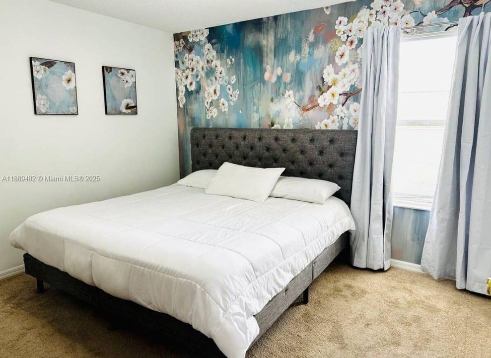 На продажу: $695,000 (8 спален, 4 ванн, 2890 Квадратных фут)