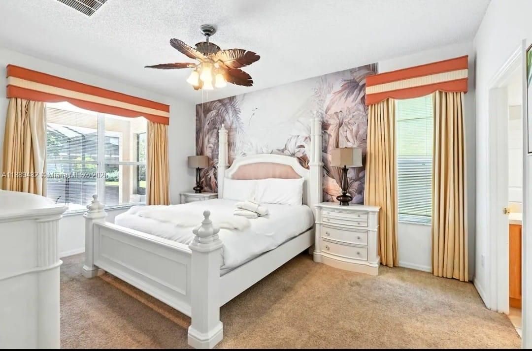 На продажу: $695,000 (8 спален, 4 ванн, 2890 Квадратных фут)