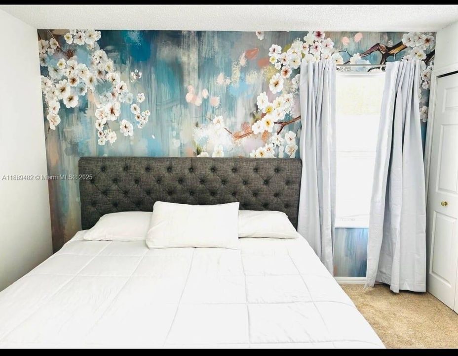 На продажу: $695,000 (8 спален, 4 ванн, 2890 Квадратных фут)