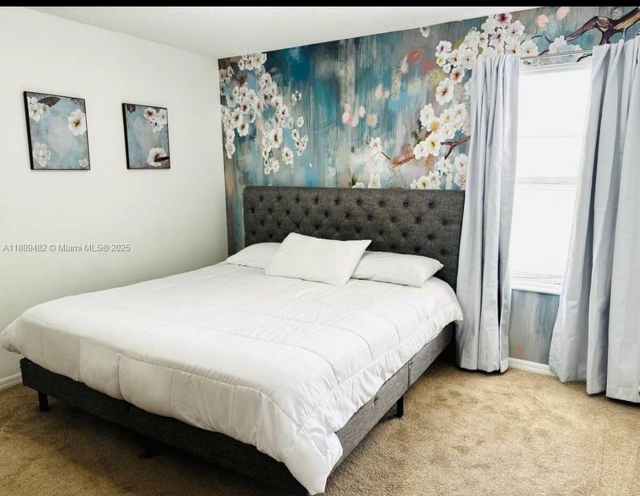 На продажу: $695,000 (8 спален, 4 ванн, 2890 Квадратных фут)