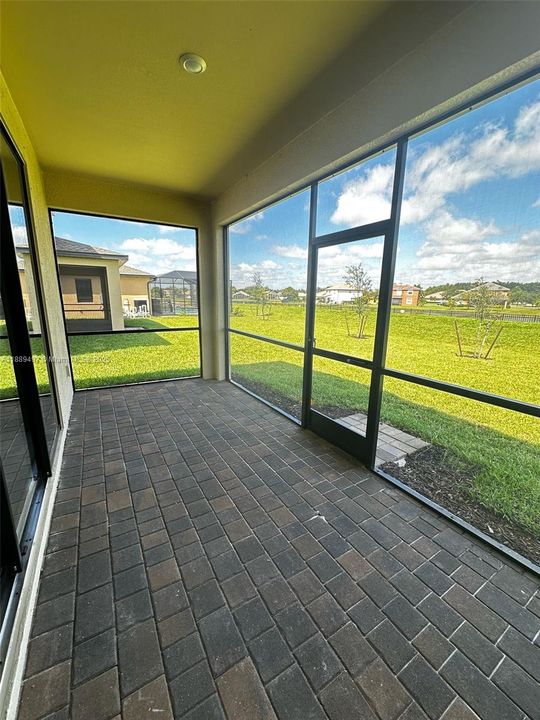 En Renta: $2,299 (3 camas, 3 baños, 1850 Pies cuadrados)