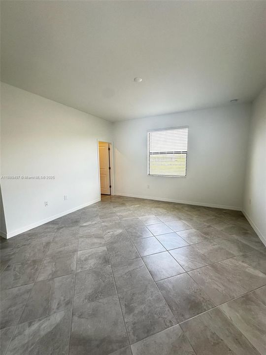 En Renta: $2,299 (3 camas, 3 baños, 1850 Pies cuadrados)