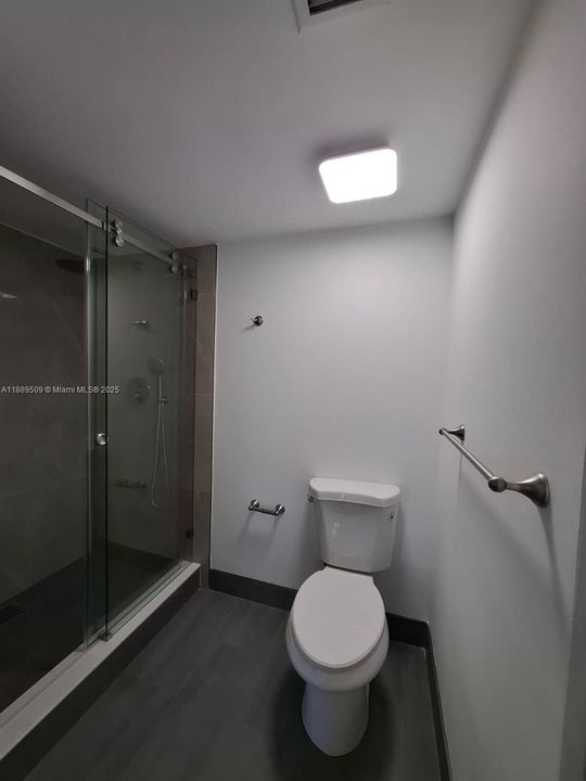 Recently Rented: $2,000 (2 beds, 2 baths, 1437 Square Feet)