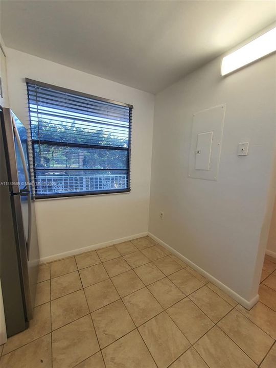 Recently Rented: $2,000 (2 beds, 2 baths, 1437 Square Feet)