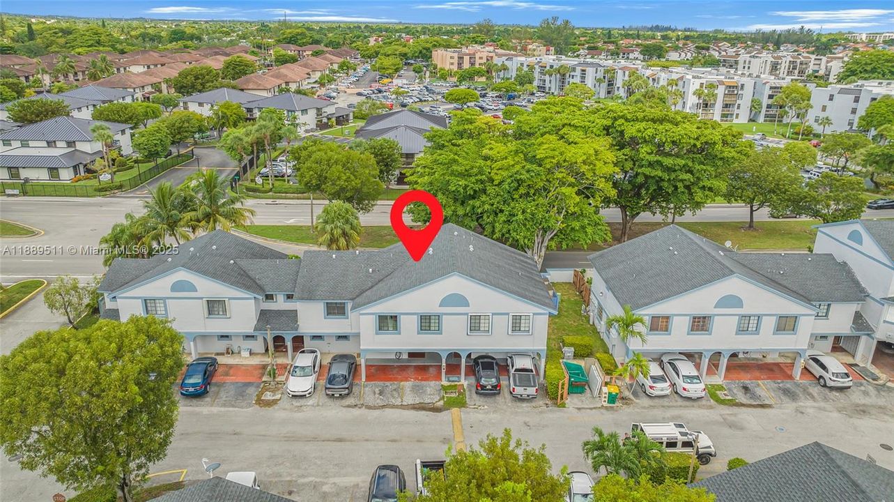 Activo con contrato: $365,000 (3 camas, 2 baños, 1313 Pies cuadrados)