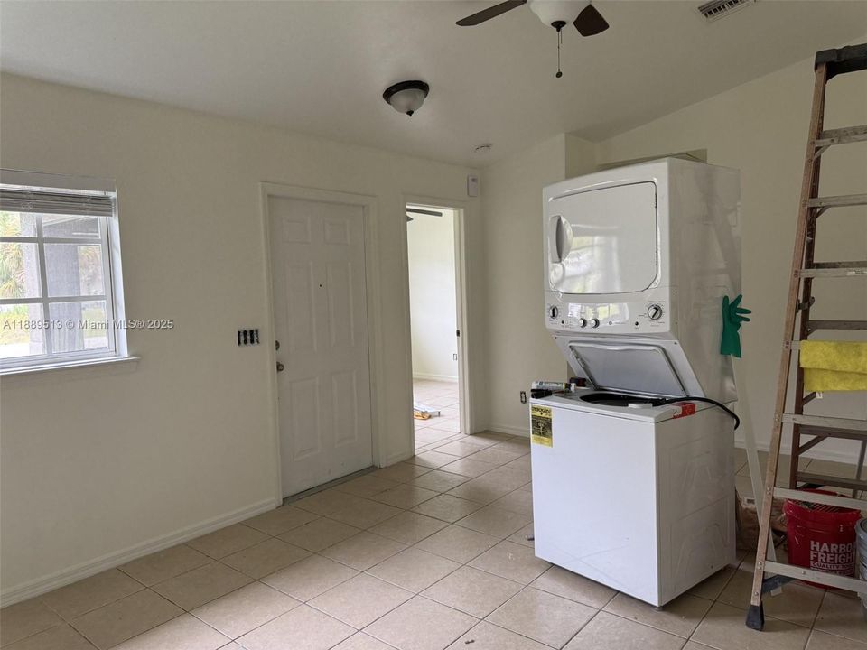 出租: $1,650 (3 贝兹, 2 浴室, 0 平方英尺)