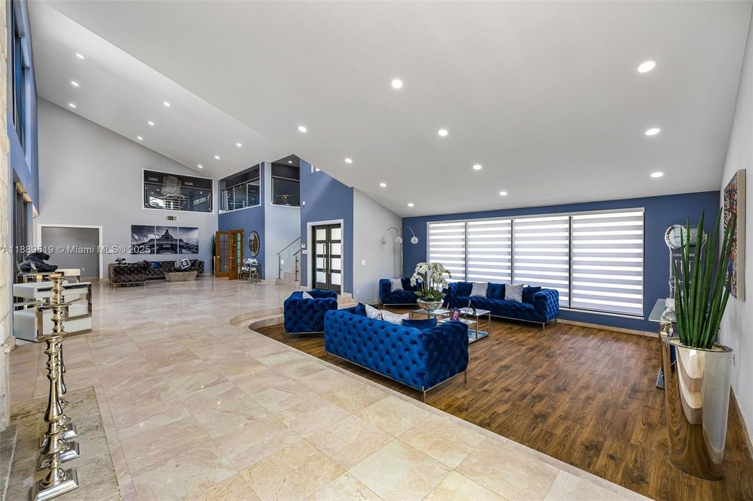 For Sale: $3,099,999 (5 beds, 4 baths, 7631 Square Feet)