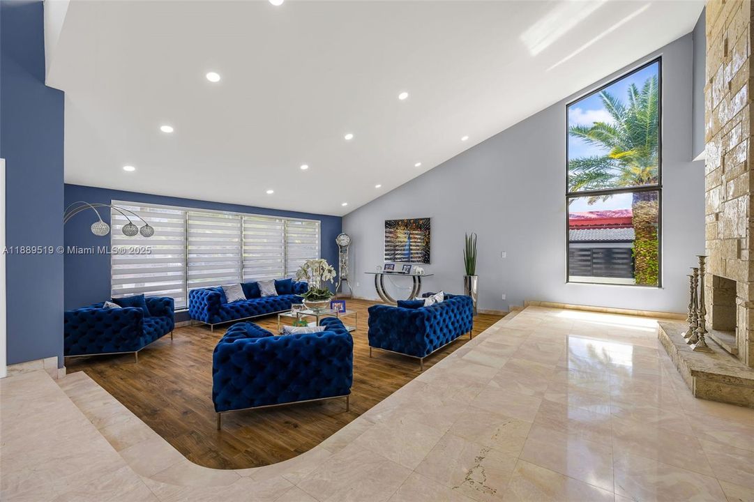 For Sale: $3,099,999 (5 beds, 4 baths, 7631 Square Feet)