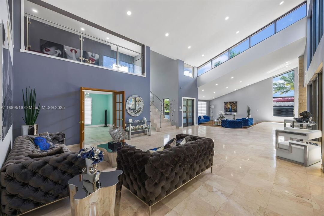 For Sale: $3,099,999 (5 beds, 4 baths, 7631 Square Feet)