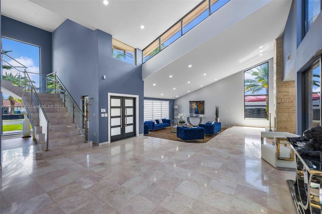 For Sale: $3,099,999 (5 beds, 4 baths, 7631 Square Feet)