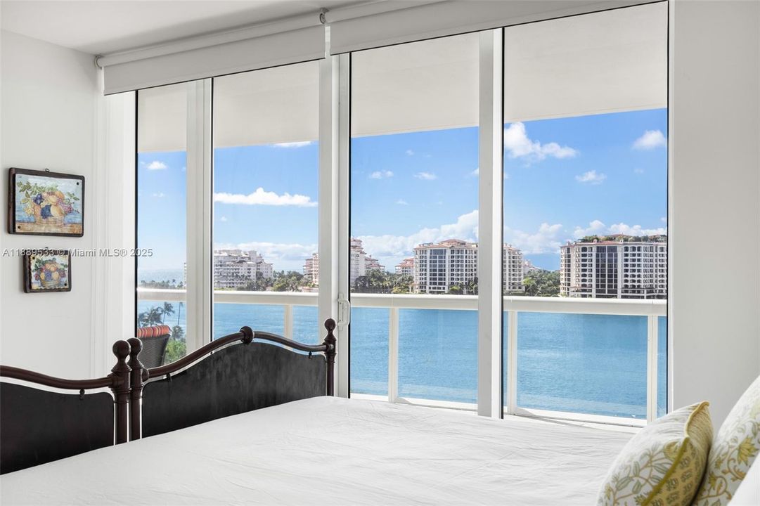 For Sale: $3,850,000 (3 beds, 2 baths, 2008 Square Feet)