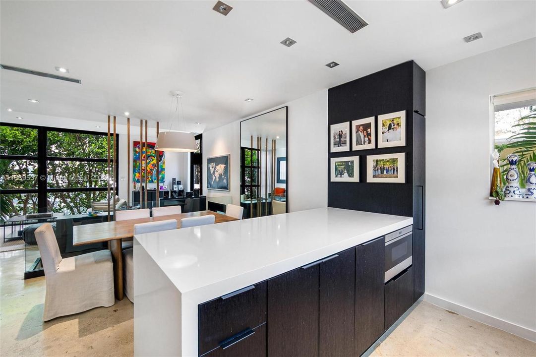 En Venta: $1,895,000 (4 camas, 3 baños, 2163 Pies cuadrados)