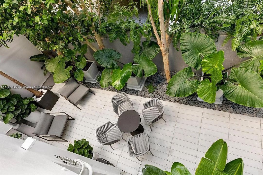 En Venta: $1,895,000 (4 camas, 3 baños, 2163 Pies cuadrados)