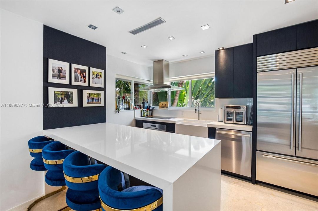 En Venta: $1,895,000 (4 camas, 3 baños, 2163 Pies cuadrados)