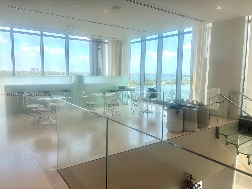 Active With Contract: $11,000 (3 beds, 3 baths, 1634 Square Feet)