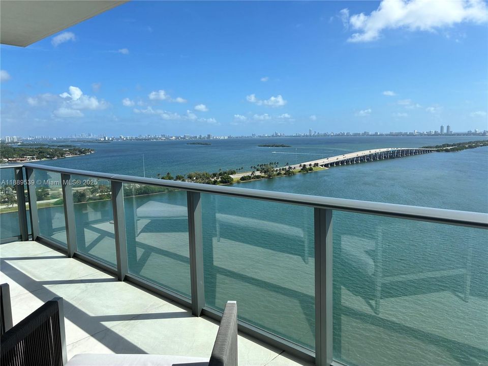 Active With Contract: $11,000 (3 beds, 3 baths, 1634 Square Feet)