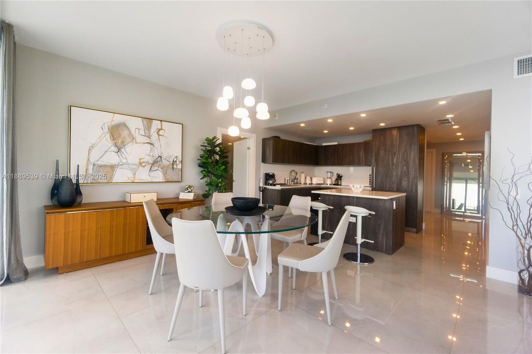 Active With Contract: $11,000 (3 beds, 3 baths, 1634 Square Feet)