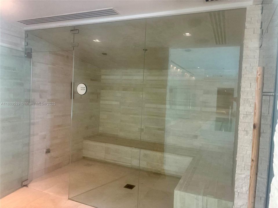 Active With Contract: $11,000 (3 beds, 3 baths, 1634 Square Feet)