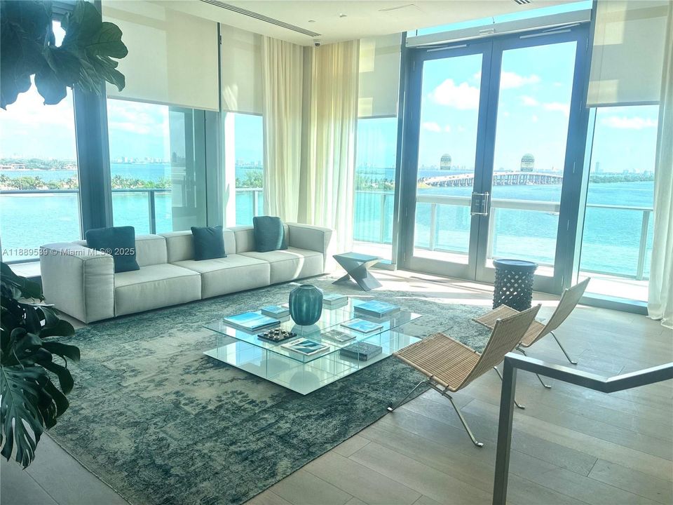 Active With Contract: $11,000 (3 beds, 3 baths, 1634 Square Feet)