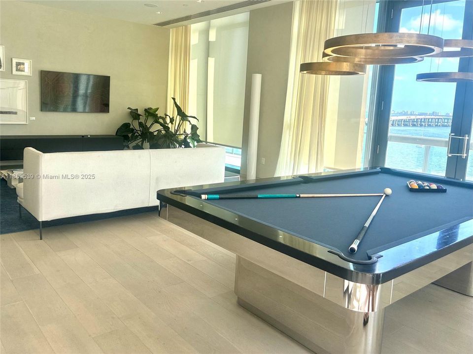 Active With Contract: $11,000 (3 beds, 3 baths, 1634 Square Feet)