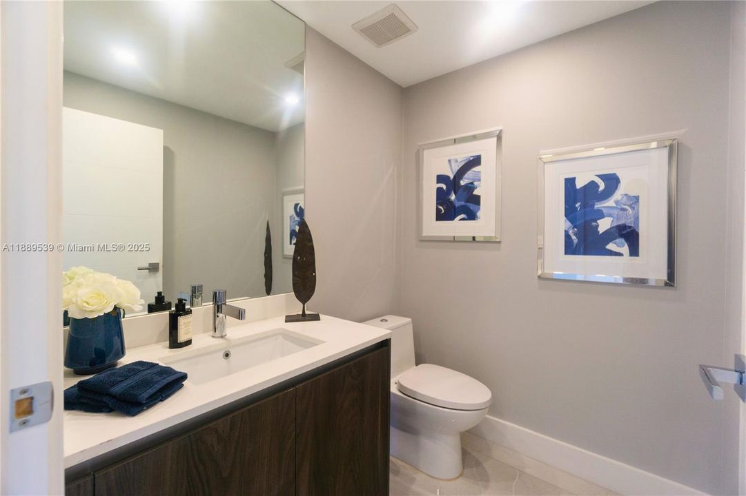 Active With Contract: $11,000 (3 beds, 3 baths, 1634 Square Feet)