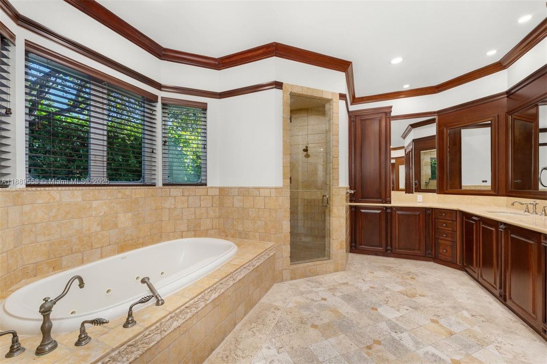 待售: $6,750,000 (5 贝兹, 5 浴室, 5992 平方英尺)