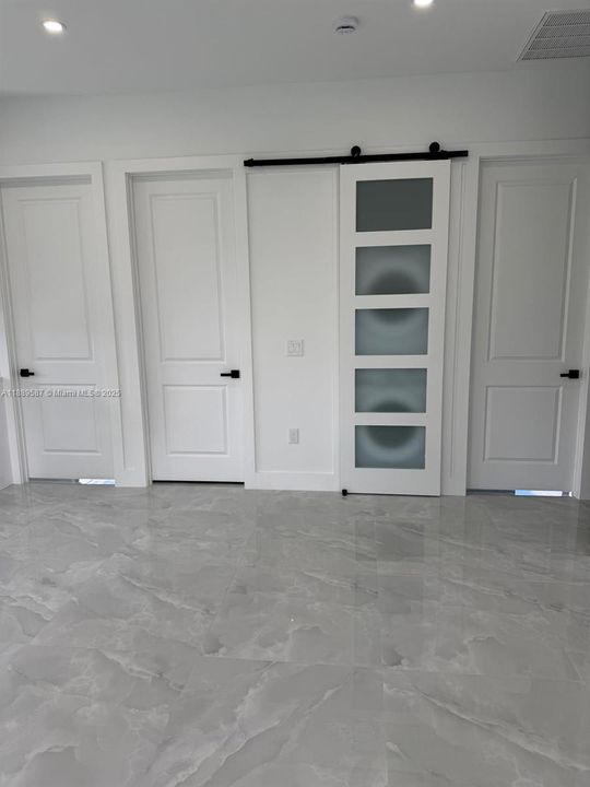 На продажу: $289,000 (3 спален, 2 ванн, 0 Квадратных фут)