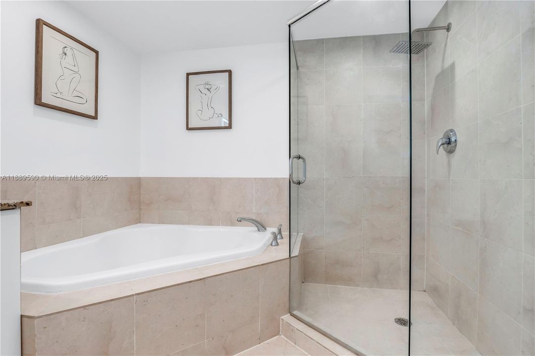 Недавно продано: $375,000 (1 спален, 1 ванн, 823 Квадратных фут)