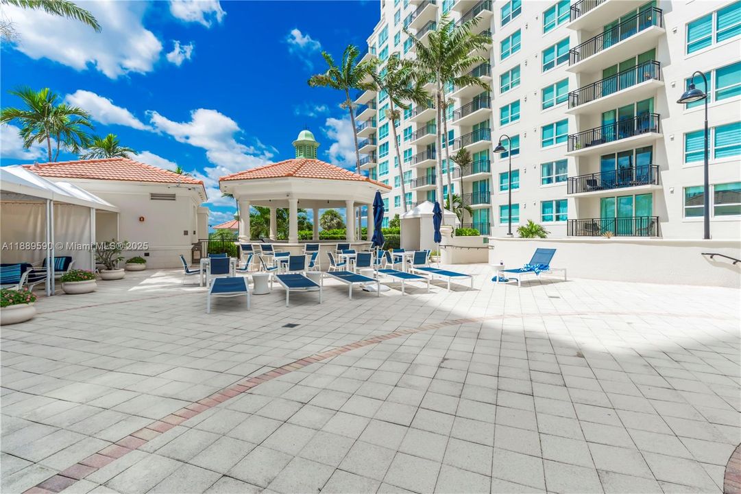 Недавно продано: $375,000 (1 спален, 1 ванн, 823 Квадратных фут)