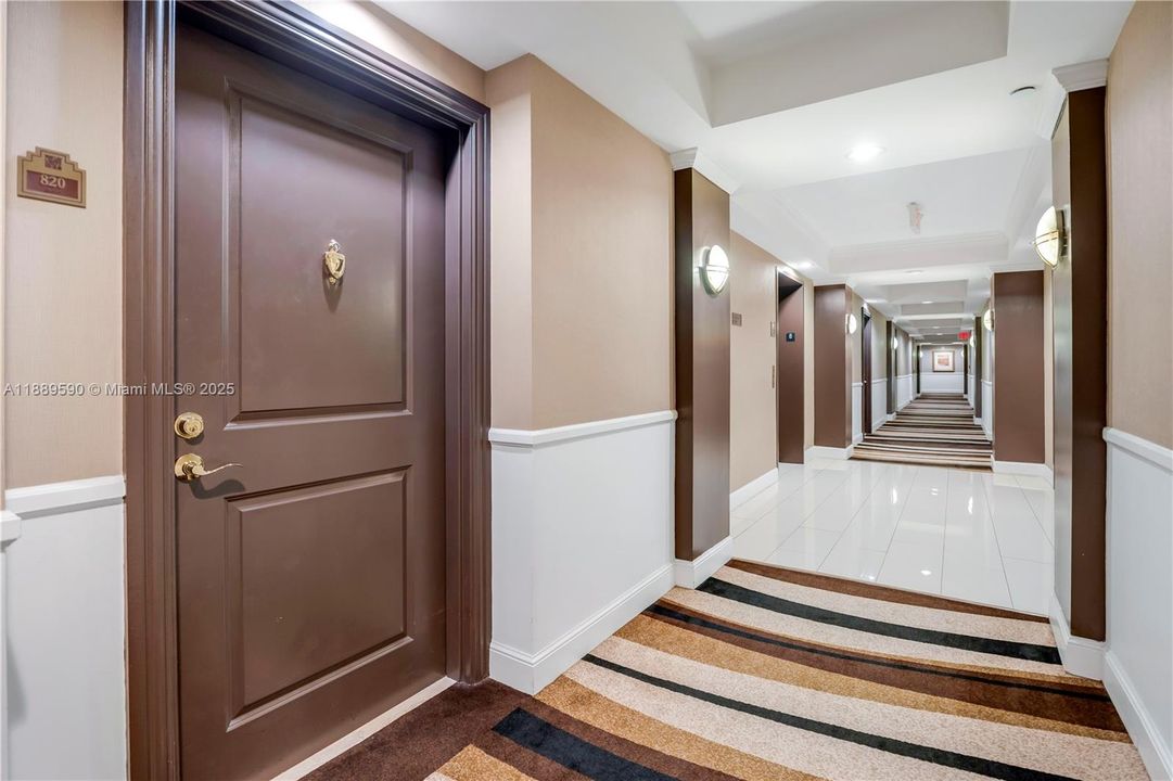 Недавно продано: $375,000 (1 спален, 1 ванн, 823 Квадратных фут)