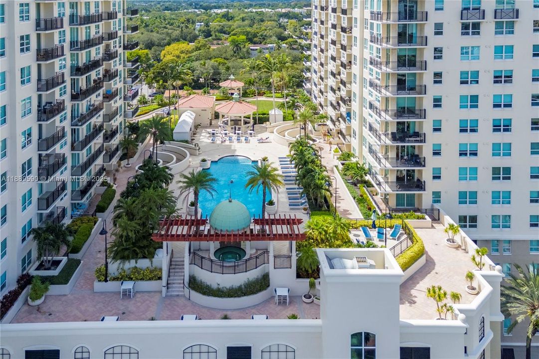 Недавно продано: $375,000 (1 спален, 1 ванн, 823 Квадратных фут)