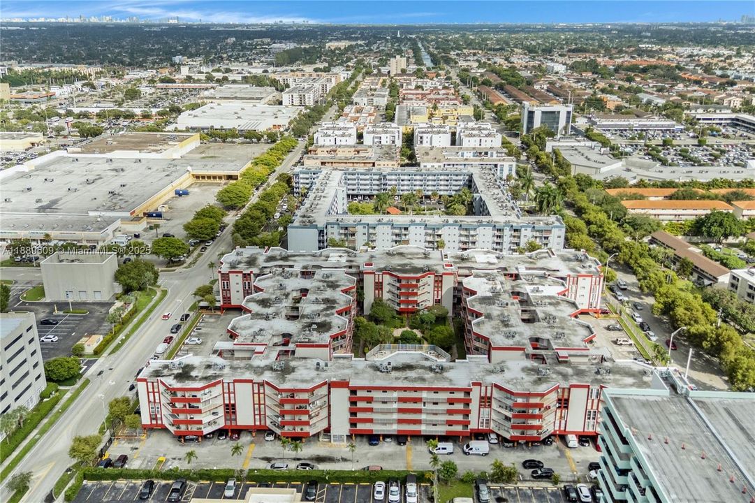 На продажу: $279,000 (3 спален, 2 ванн, 1323 Квадратных фут)