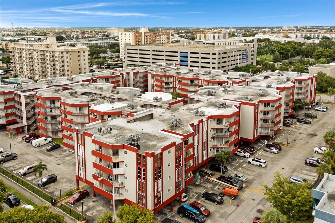 На продажу: $279,000 (3 спален, 2 ванн, 1323 Квадратных фут)