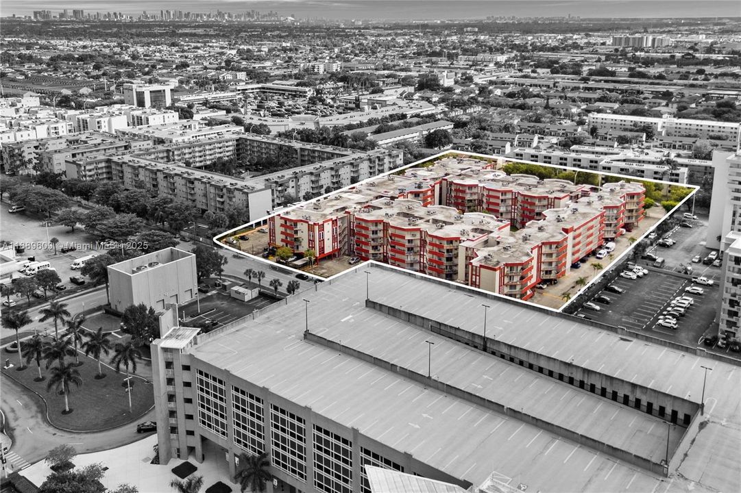 На продажу: $279,000 (3 спален, 2 ванн, 1323 Квадратных фут)