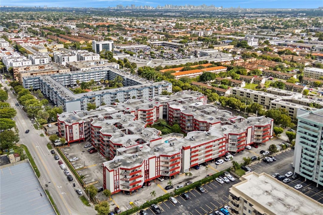 На продажу: $279,000 (3 спален, 2 ванн, 1323 Квадратных фут)