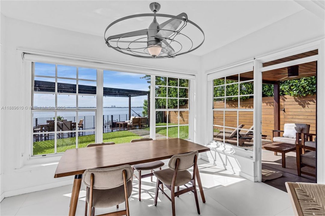 For Sale: $8,990,000 (3 beds, 2 baths, 1205 Square Feet)