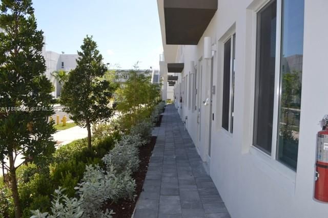 For Rent: $3,300 (3 beds, 2 baths, 1480 Square Feet)