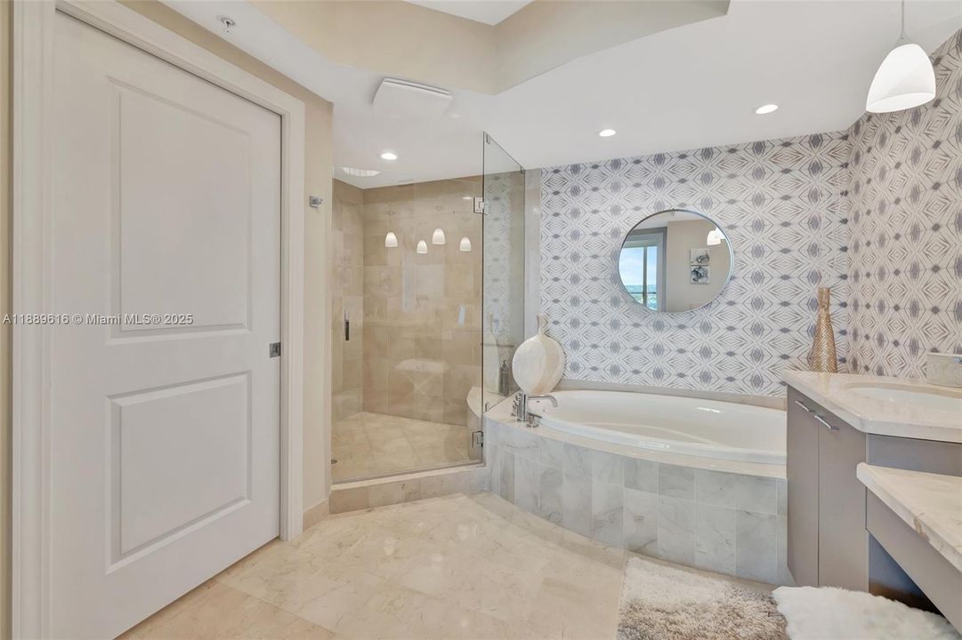 На продажу: $1,395,000 (2 спален, 2 ванн, 1463 Квадратных фут)