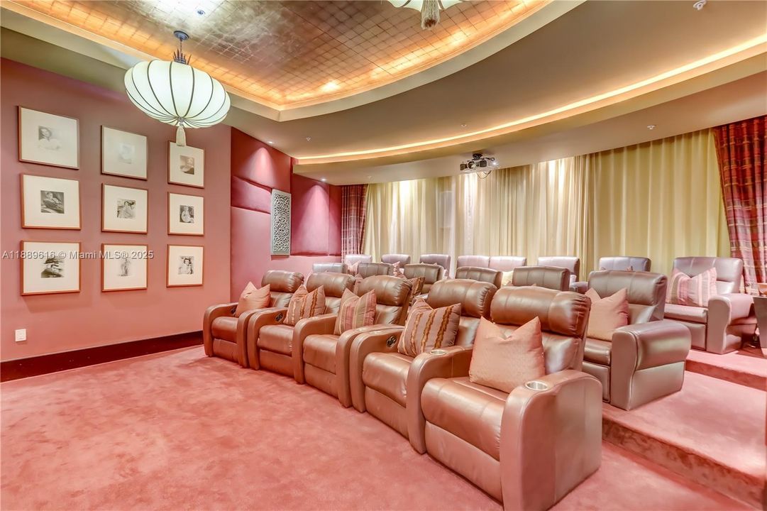 На продажу: $1,395,000 (2 спален, 2 ванн, 1463 Квадратных фут)