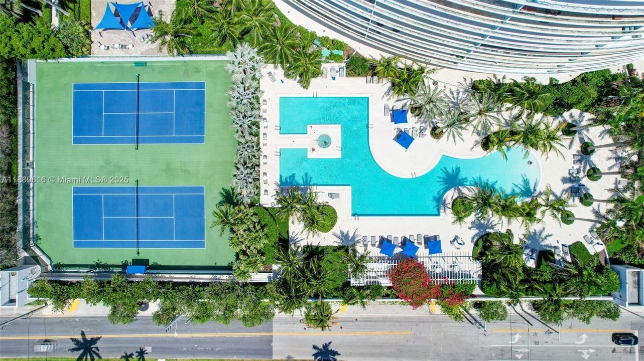 На продажу: $1,395,000 (2 спален, 2 ванн, 1463 Квадратных фут)