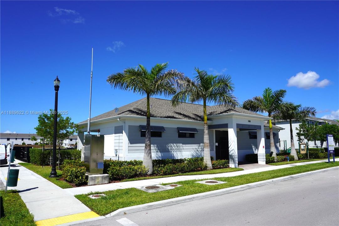 Active With Contract: $2,500 (3 beds, 3 baths, 0 Square Feet)