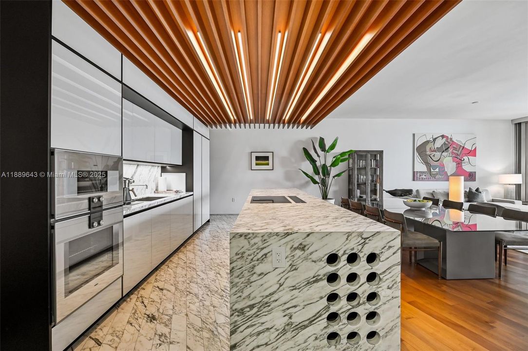 待售: $3,975,000 (3 贝兹, 3 浴室, 2269 平方英尺)