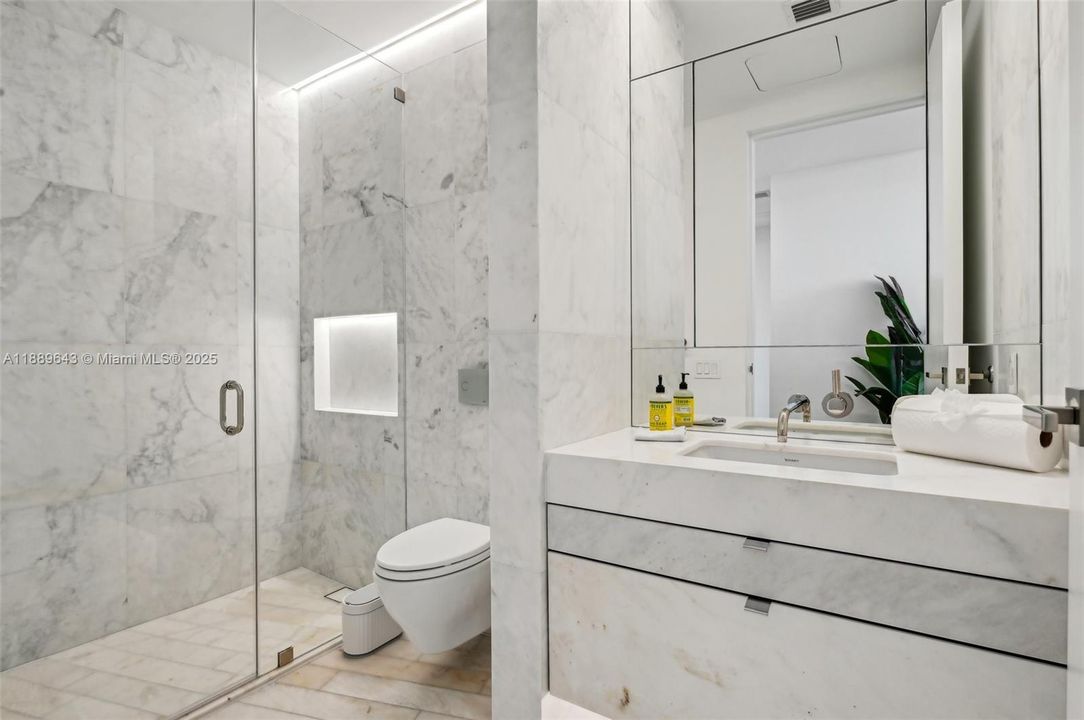 待售: $3,975,000 (3 贝兹, 3 浴室, 2269 平方英尺)