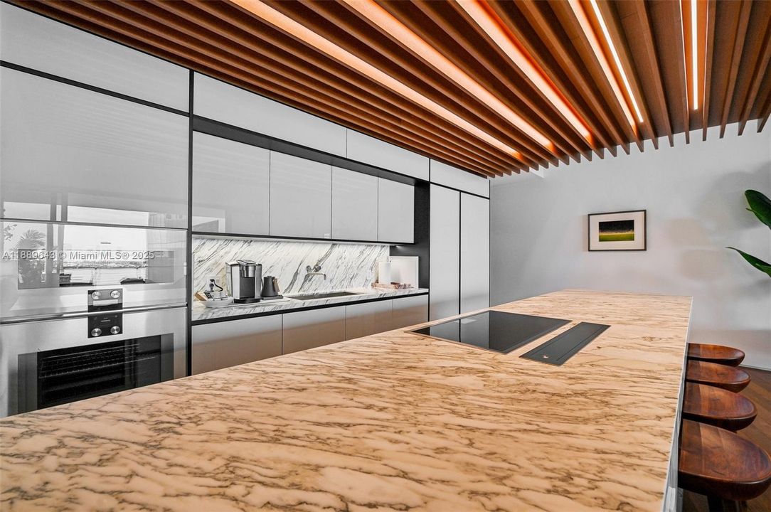 待售: $3,975,000 (3 贝兹, 3 浴室, 2269 平方英尺)