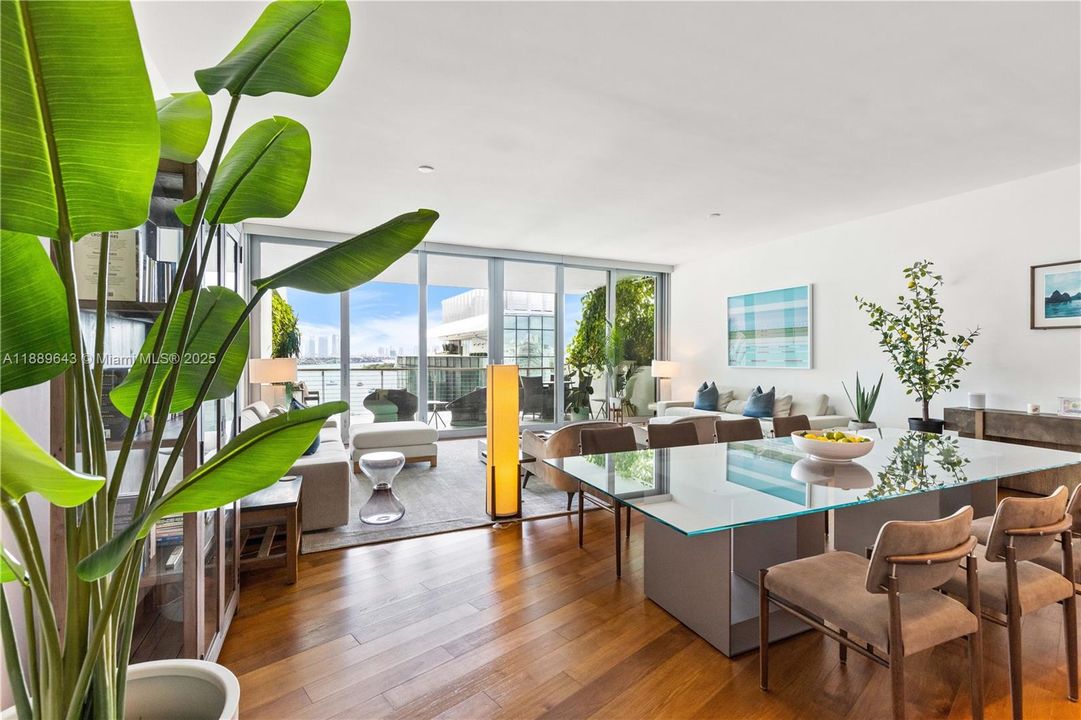 待售: $3,975,000 (3 贝兹, 3 浴室, 2269 平方英尺)