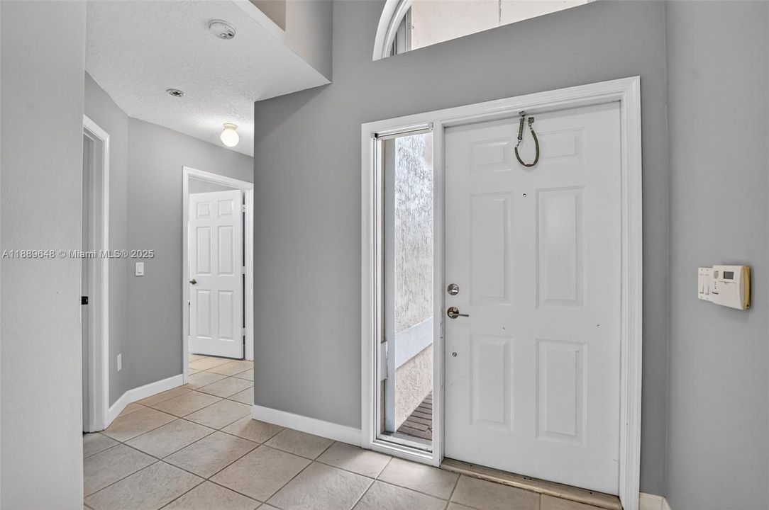 На продажу: $599,900 (3 спален, 2 ванн, 1714 Квадратных фут)