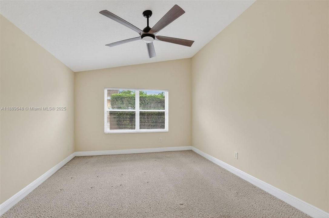 На продажу: $599,900 (3 спален, 2 ванн, 1714 Квадратных фут)