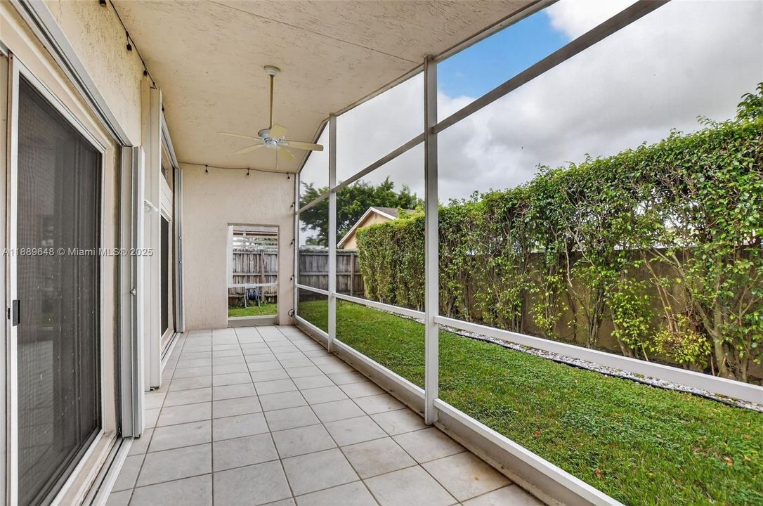 На продажу: $599,900 (3 спален, 2 ванн, 1714 Квадратных фут)