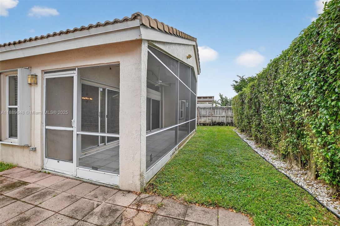 На продажу: $599,900 (3 спален, 2 ванн, 1714 Квадратных фут)