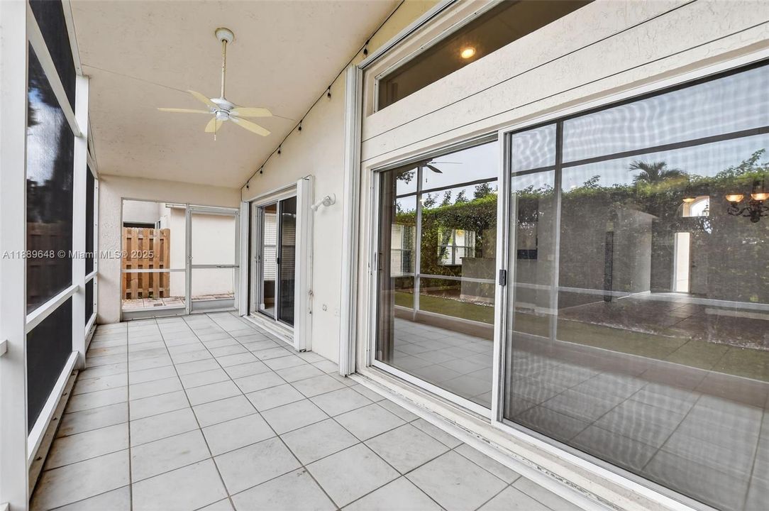 На продажу: $599,900 (3 спален, 2 ванн, 1714 Квадратных фут)